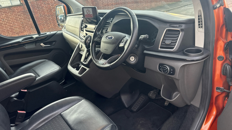 Ford Tourneo Custom Transit Custom Tourneo L1 Diesel Fwd 2.0 EcoBlue 185ps L/R 8 Seater Sport Auto